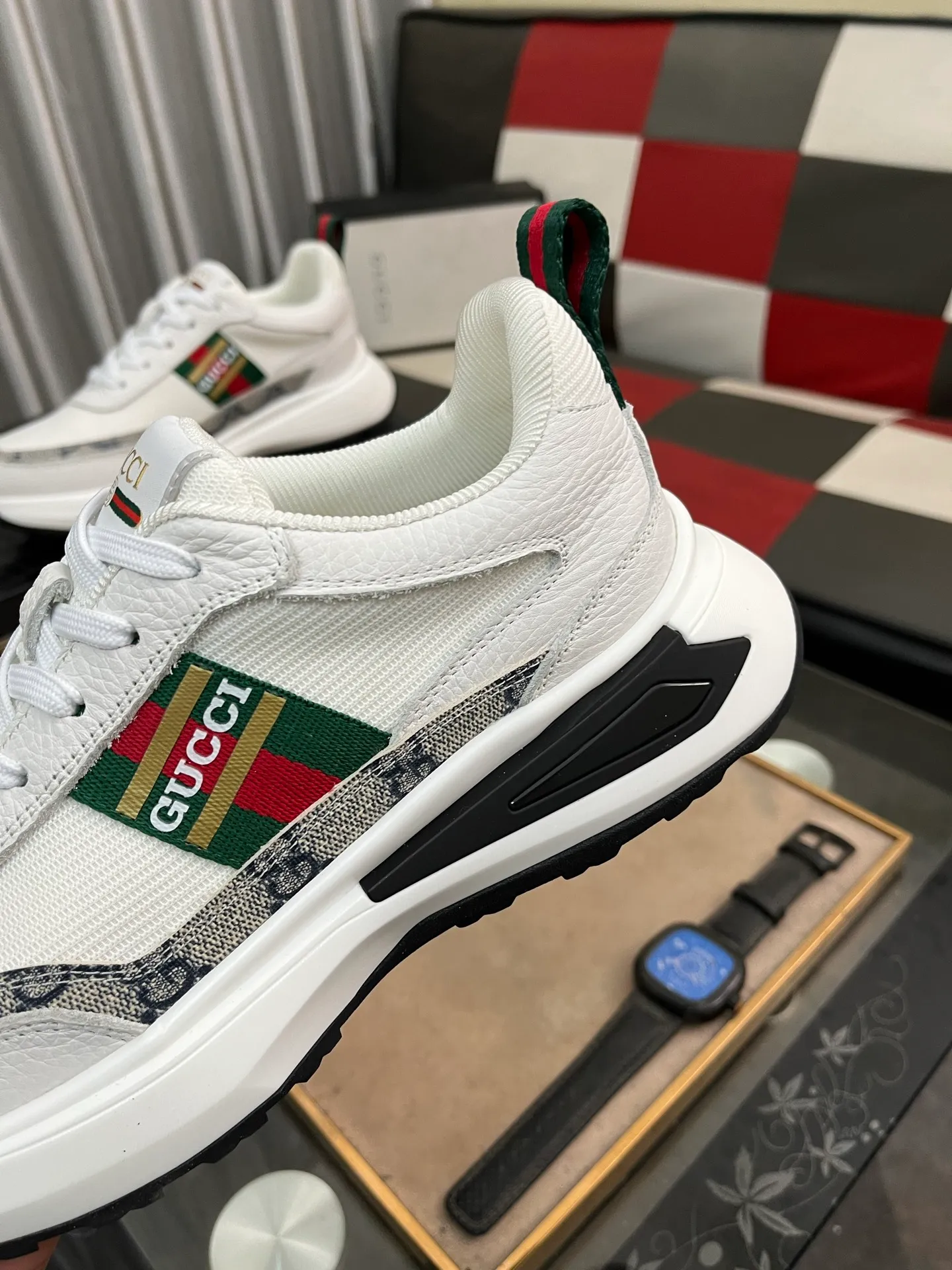Men's Men's Shoes💰458⌚️⌚️[GUCCI] Gucci men's casual shoes are absolutely popular🔥The ultimate matching item for trendy men! The charm of super texture is unstoppable. This is the main recommendation. The upper is made of high-quality cowhide, with pig lining feet and wear-resistant rubber sole. It is noble and elegant! Extremely comfortable🎁🎁You can be as handsome as you want💪 Size 38-44! 2️⃣colors available